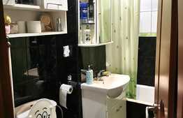 Apartament cu 2 camere, decomandat, etaj intermediar