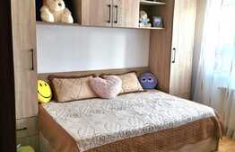 Apartament cu 2 camere, decomandat, etaj intermediar