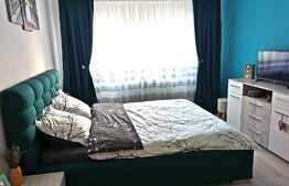 Apartament cu 2 camere, decomandat, etaj intermediar