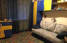 Apartament cu 3 camere, decomandat, zona Kaufland Craiovita