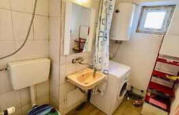 Apartament 4 camere decomandat Rovine