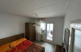 Apartament 3 camere, decomandat, zona Facultatea de Drept