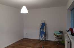 Apartament cu 2 camere, decomandat, Zona Materna