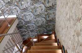 Casă P + M 188 mp utili, 685 mp teren, zona Catargiu