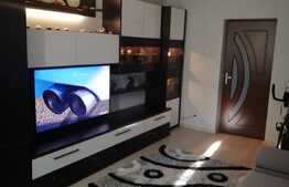 Apartament 3 camere, 65 mp, decomandat, zona Garii