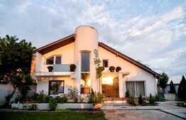 Casa moderna, 360 mp desfasurati, 700 mp teren, piscina, Damila 