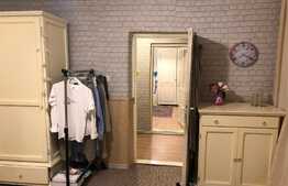 REDUCERE PREȚ! Casă demolabilă 127 mp, casă locuibilă 61 mp și teren 800 mp, zona Știrbei Vodă