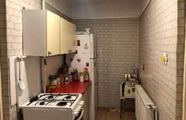 REDUCERE PREȚ! Casă demolabilă 127 mp, casă locuibilă 61 mp și teren 800 mp, zona Știrbei Vodă