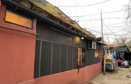 REDUCERE PREȚ! Casă demolabilă 127 mp, casă locuibilă 61 mp și teren 800 mp, zona Știrbei Vodă