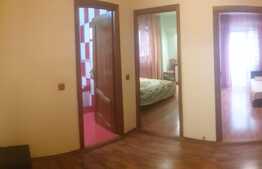 Ocazie! Apartament de 3 camere, decomandat, 90 mp, Central!