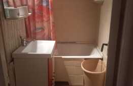 Apartament de 3 camere, semidecomandat in zona Niela