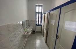 Casă individuală, 630 mp, curte exterioară 550 mp, zonă centrală