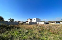 Teren intravilan de 1.952 mp, cu toate utilitățile, front 27 m, cartier Veteranilor