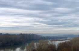 Teren intravilan 2.500 mp, la malul Jiului, Malu Mare