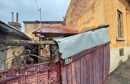 Casa demolabila si teren de 546 mp, zona centrala!