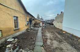 Casa demolabila si teren de 546 mp, zona centrala!