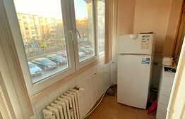 Apartament de 3 camere, 72 mp, decomandat, Lapus