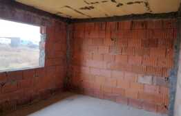 Casa la rosu, 160 mp cu teren de 450 mp, zona Selgros