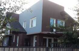 Casa la rosu de 333 mp utili, teren 325 mp, zona Damila