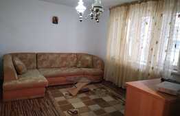 Apartament de 3 camere, parter, zona Piata Rovine