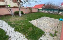 Apartament de 3 camere, curte privata 300mp, cartier Magnolia