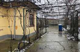 REDUCERE!!! Casă bătrânească 100 mp utili, cu toate utilitățile și teren 1.045 mp, Șimnicul de Jos