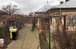 REDUCERE!!! Casă bătrânească 100 mp utili, cu toate utilitățile și teren 1.045 mp, Șimnicul de Jos