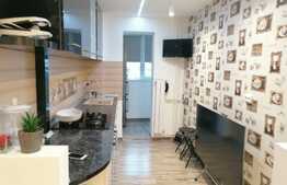 Apartament 2 camere, semidecomandat, mobilat, zona Craiovita Noua, Orizont