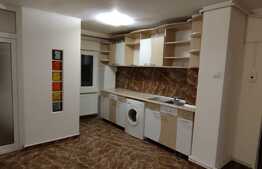 Ocazie! Apartament cu 3 camere decomandat, etaj intermediar, zona Mc'Donalds