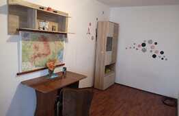 Apartament cu 3 camere, semidecomandat, etaj intermediar, zona Gradinita Elena Farago, Valea Rosie