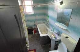 Apartament de 2 camere, semidecomandat, 47,22 mp utili, Rovine