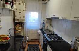Apartament de 3 camere, semidecomandat, etaj intermediar, zona Piata-Orizont