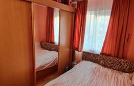 Apartament de 3 camere, semidecomandat, etaj intermediar, zona Piata-Orizont