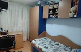 Apartament 3 camere, etaj intermediar, zona Niela