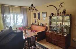 Apartament de 2 camere, etaj intermediar, decomandat, zona Garii