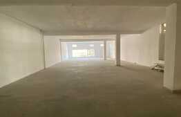 Spatiu comercial, 2000 mp, pretabil Showroom, zona Metal Lemn