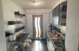 Apartament 3 camere, 62 mp, zona Sarari