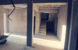 Vila Victoriana la cheie, 240 mp construiti, 370 m teren, zona Sucpi!