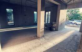 Vila Victoriana la cheie, 240 mp construiti, 370 m teren, zona Sucpi!