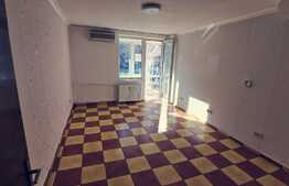 Spatiu comercial, 77 mp, vad stradal, Calea Bucuresti,!