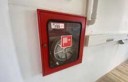 Cladire Comerciala 2200 mp si 3013 mp teren, stradala, zona Banie!