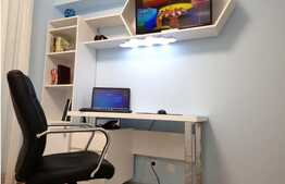 Apartament de 4 camere, etaj intermediar, zona 1 Mai 