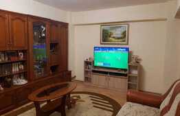 Apartament de 4 camere, etaj intermediar, zona 1 Mai 