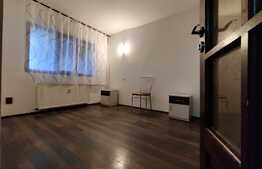 Apartament 2 camere, etaj intermediar, decomandat, Lapus