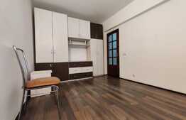 Apartament 2 camere, etaj intermediar, decomandat, Lapus