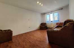 Apartament 2 camere, etaj intermediar, decomandat, Lapus