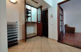 Apartament 2 camere, etaj intermediar, decomandat, Lapus