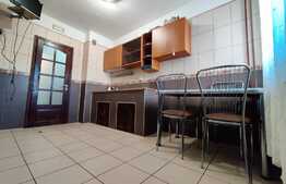 Apartament 2 camere, etaj intermediar, decomandat, Lapus