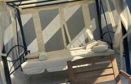 Apartament de 2 camere cu terasa si Jacuzzi!