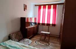 Apartament de 2 camere, etaj intermediar, zona Stefan Cel Mare
